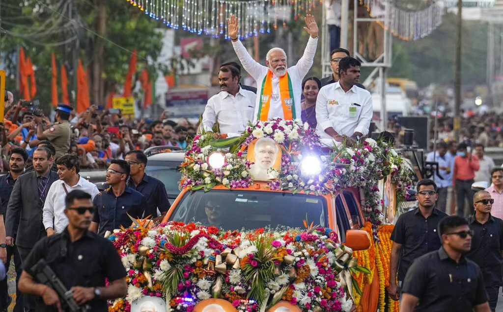 Lok Sabha Elections 2024 : रांची में पीएम मोदी के रोड शो में उमड़ा जनसैलाब, ‘मोदी-मोदी’ के लगे नारे