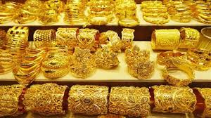 Gold Silver Price: सोना 1050 रुपये टूटा, चांदी 2500 रुपये फिसली