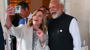 PM Modi Giorgia Meloni Selfie: फिर चर्चा में पीएम मोदी और मेलोनी की सेल्फी, जी-7 समिट से इतर खींची तस्वीर