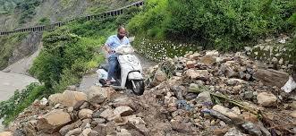 Uttarakhand Weather: आज भी हल्की बारिश के आसार, कई घंटे बंद रहा बदरीनाथ, गंगोत्री और यमुनोत्री हाईवे