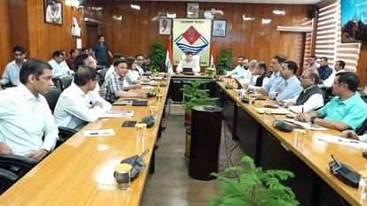 Uttarakhand News: चारधाम यात्रा मार्ग पर हर घर में होगा होमस्टे के लिए एक कमरा, प्रदेश सरकार करेगी प्रोत्साहित Chardham Yatra 2025 Every house on the Chardham Yatra route will have a room for homestay