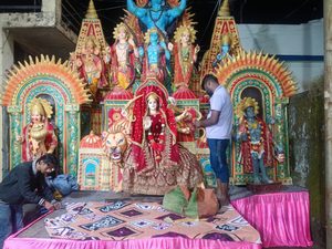 देहरादून में इंद्रा कॉलोनी, समिति द्वारा भव्य जागरण का आयोजन