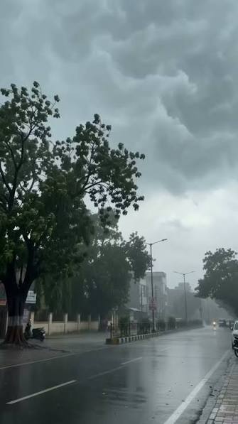 उत्तराखंड मौसम अपडेट: पांच जिलों में भारी बारिश का अलर्ट, 2 नवंबर तक लोगों को सतर्क रहने की सलाह
