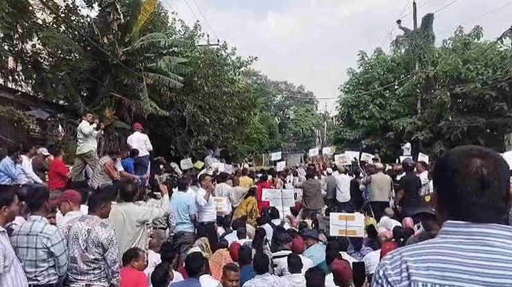 देहरादून: सचिवालय कूच करने के लिए आगे बढ़ रहे ग्राम प्रधानों को पुलिस ने बैरिकेडिंग लगाकर रोका, धक्का-मुक्की